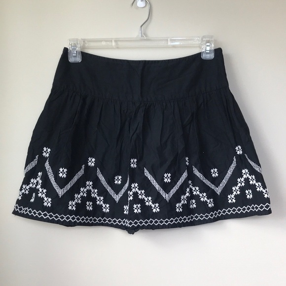 Kimchi Blue black and white embroidered skirt - Picture 1 of 5